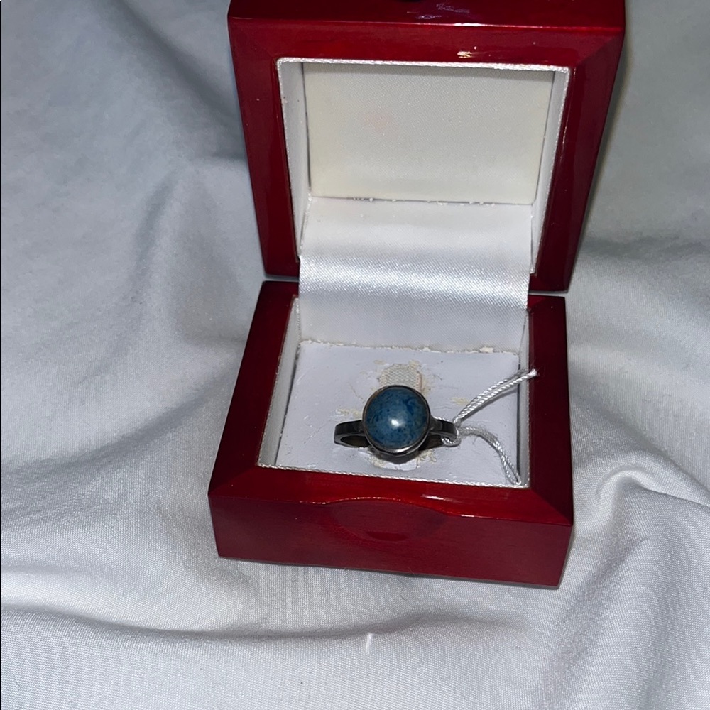Elegant Silver and Blue Stone Ring